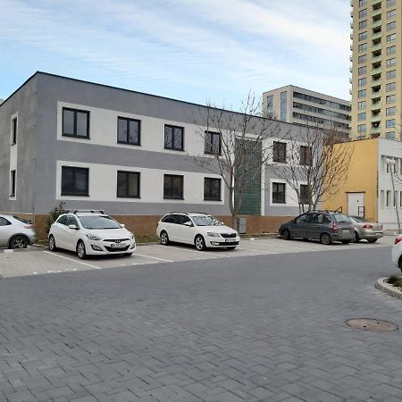 Living Bratislava By The Bus Station Hostel Exterior photo
